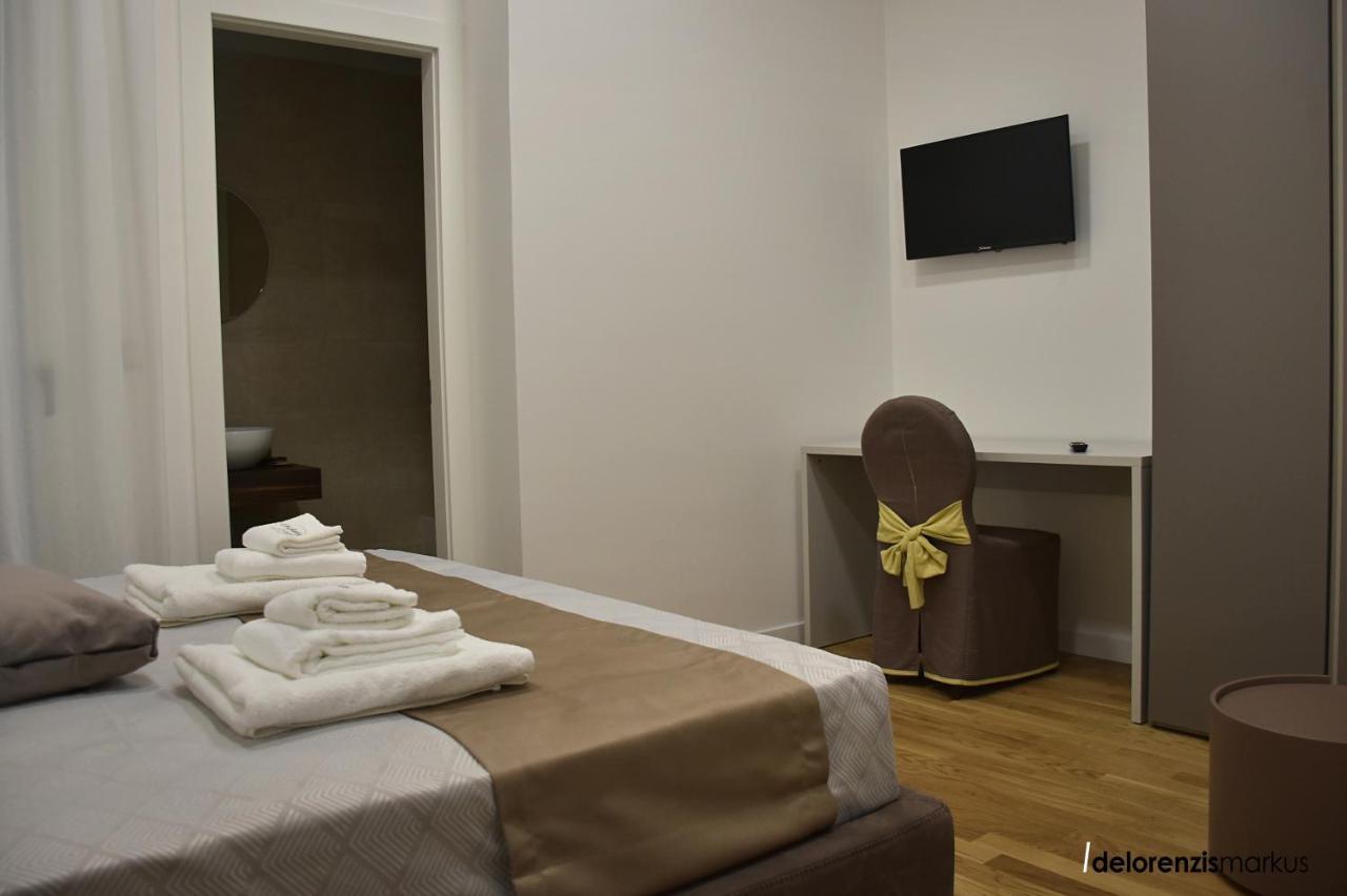 Les 3 Chambres Lecce Bagian luar foto