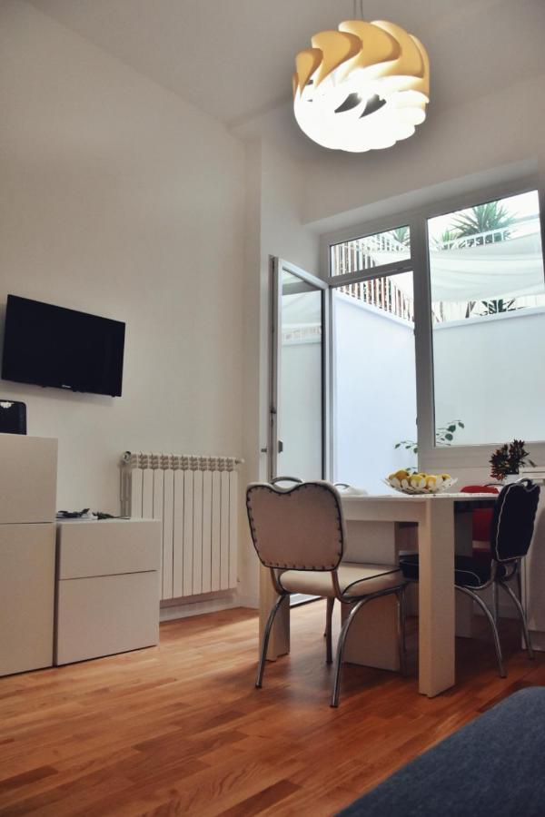 Les 3 Chambres Lecce Bagian luar foto